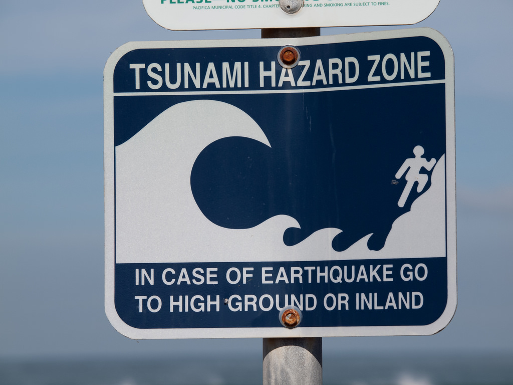 If you notice the ocean retreat dramatically from the shoreline, get to high ground; there's a tsunami coming. Franco Folini/Flickr (CC BY-SA 2.0)