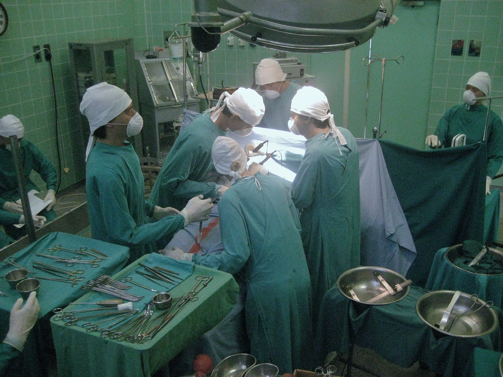 A life-like recreation of Dr Christiaan Barnard's first heart transplant operation, at the Heart of Cape Town Museum. mallix/Flickr (CC BY-NC-ND 2.0)