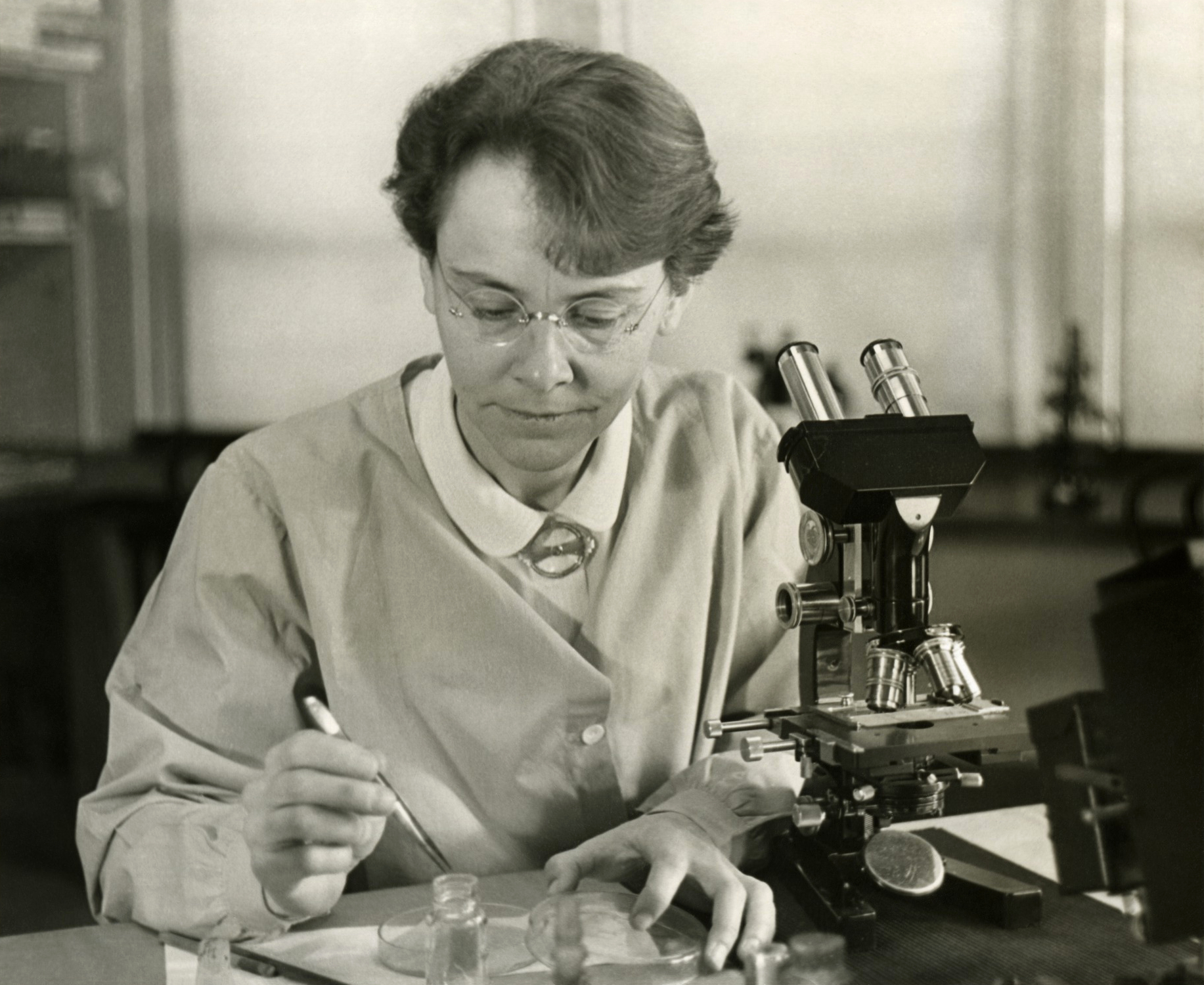 Pictured in her laboratory in 1947, it wasn't until 1983 that Barbara McClintock received a Nobel Prize for her discovery of mobile genetic elements. Smithsonian Institution/Flickr (public domain)