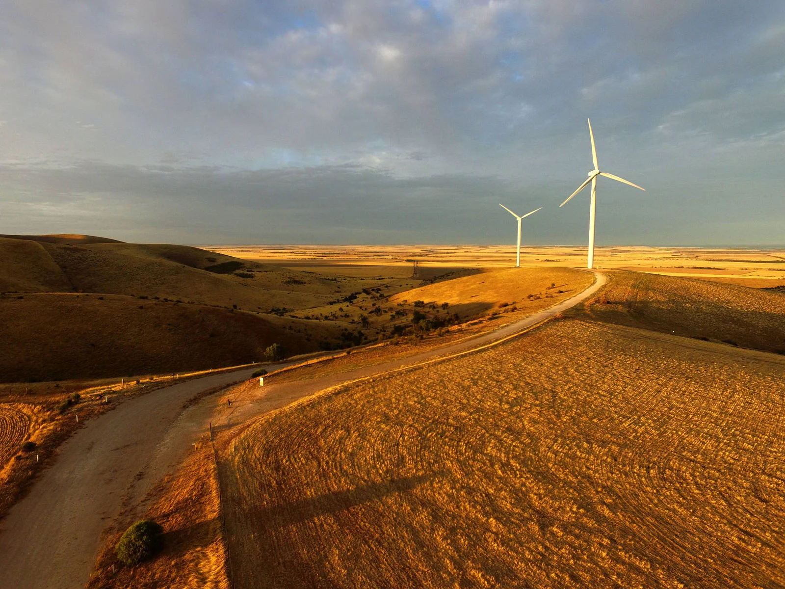 Most of South Australia is powered from solar and wind, but issues with reliability means the state often has to import power from Victoria. Clements Gap Wind Farm. David Clark/Flickr (CC BY-NC-ND 2.0)