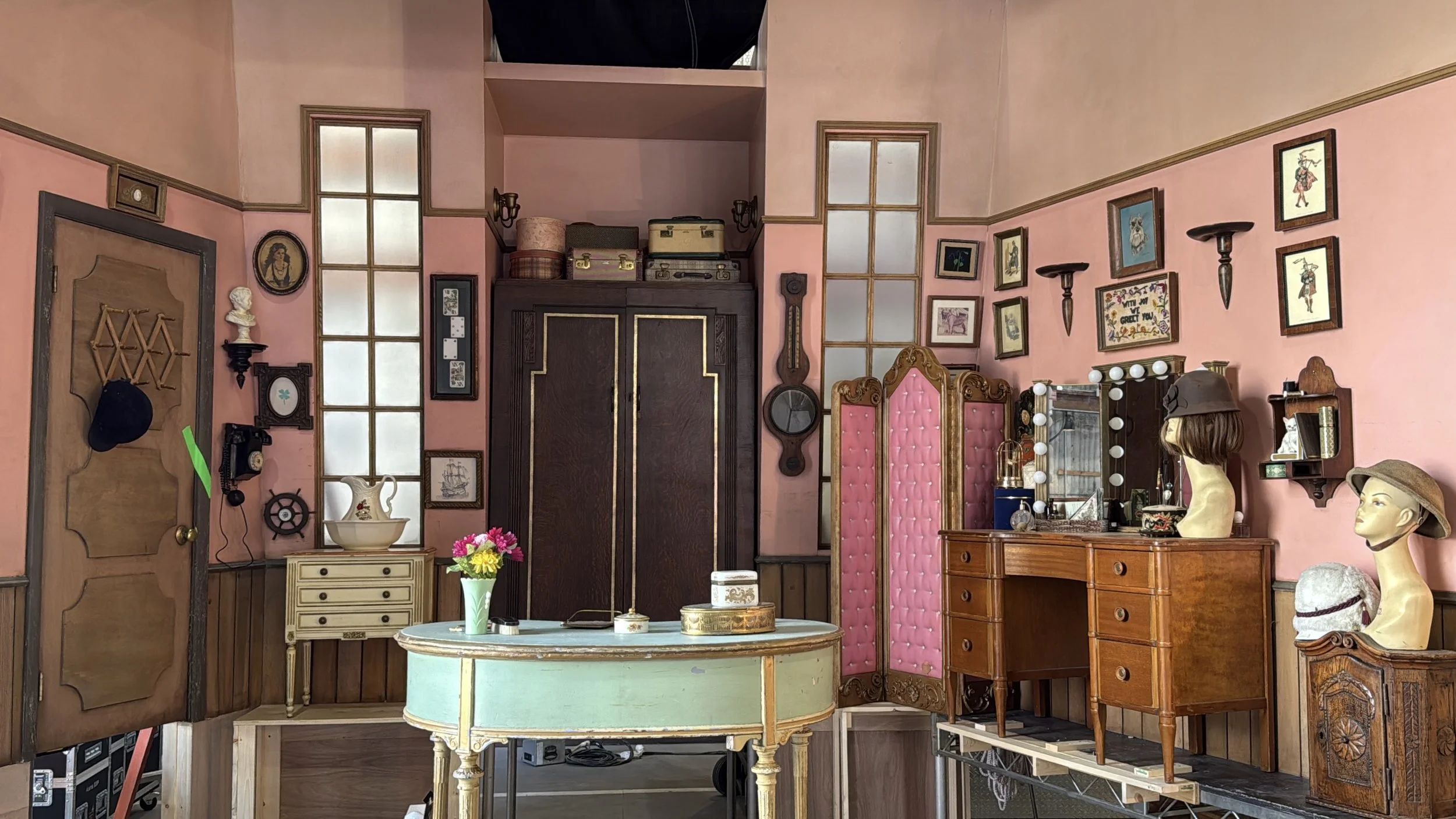 MuppetShow_GuestDressingRoom_BBARTON.jpg