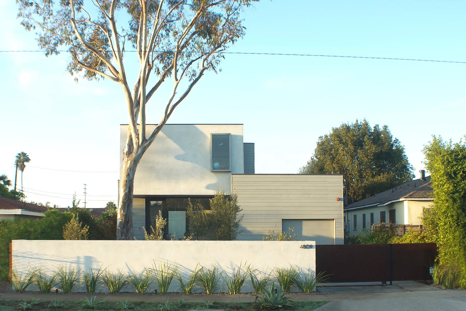 Grand View Front 1.jpg