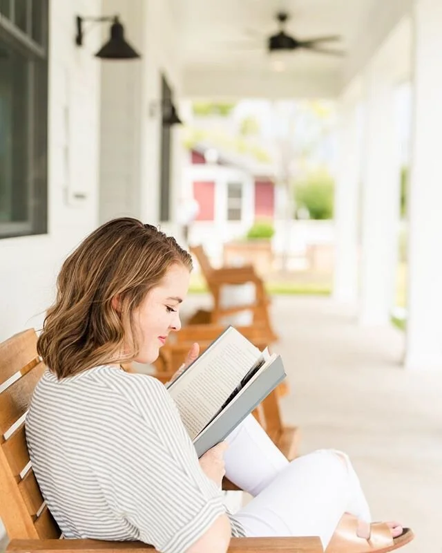 You put your heart and soul into your business, amiright? ⁠⠀
⁠⠀
BUT, I bet NOBODY told you when you started your business you needed to know how to be your own accountant (ugh, math), Instagram model, tech guru, a crazy-awesome photographer, and&mdas