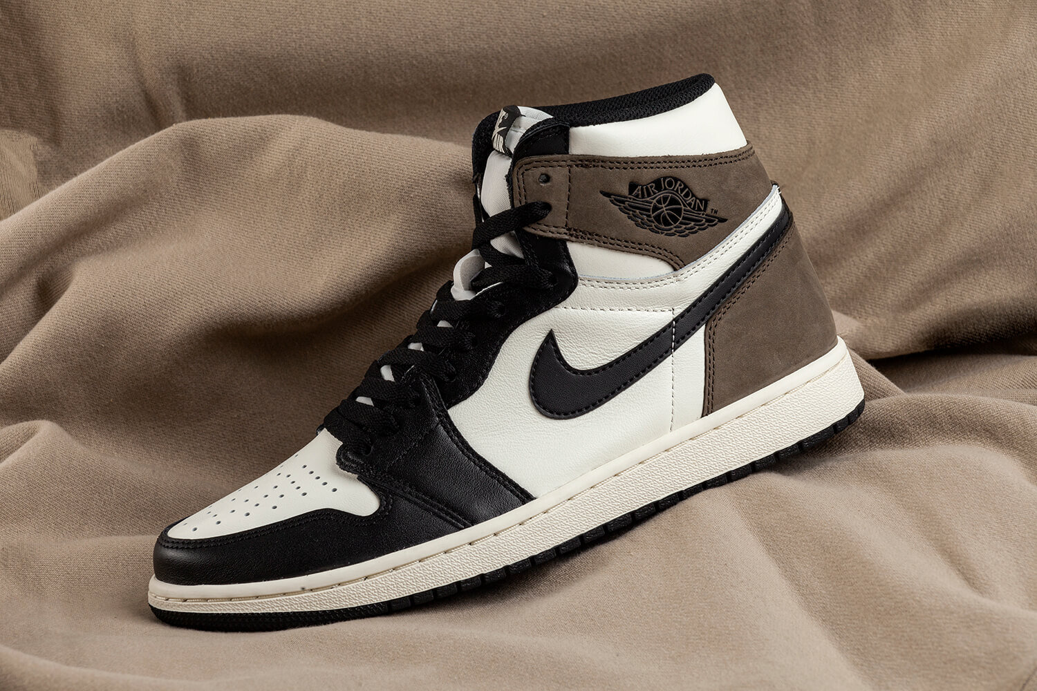 air jordan retro high og dark mocha