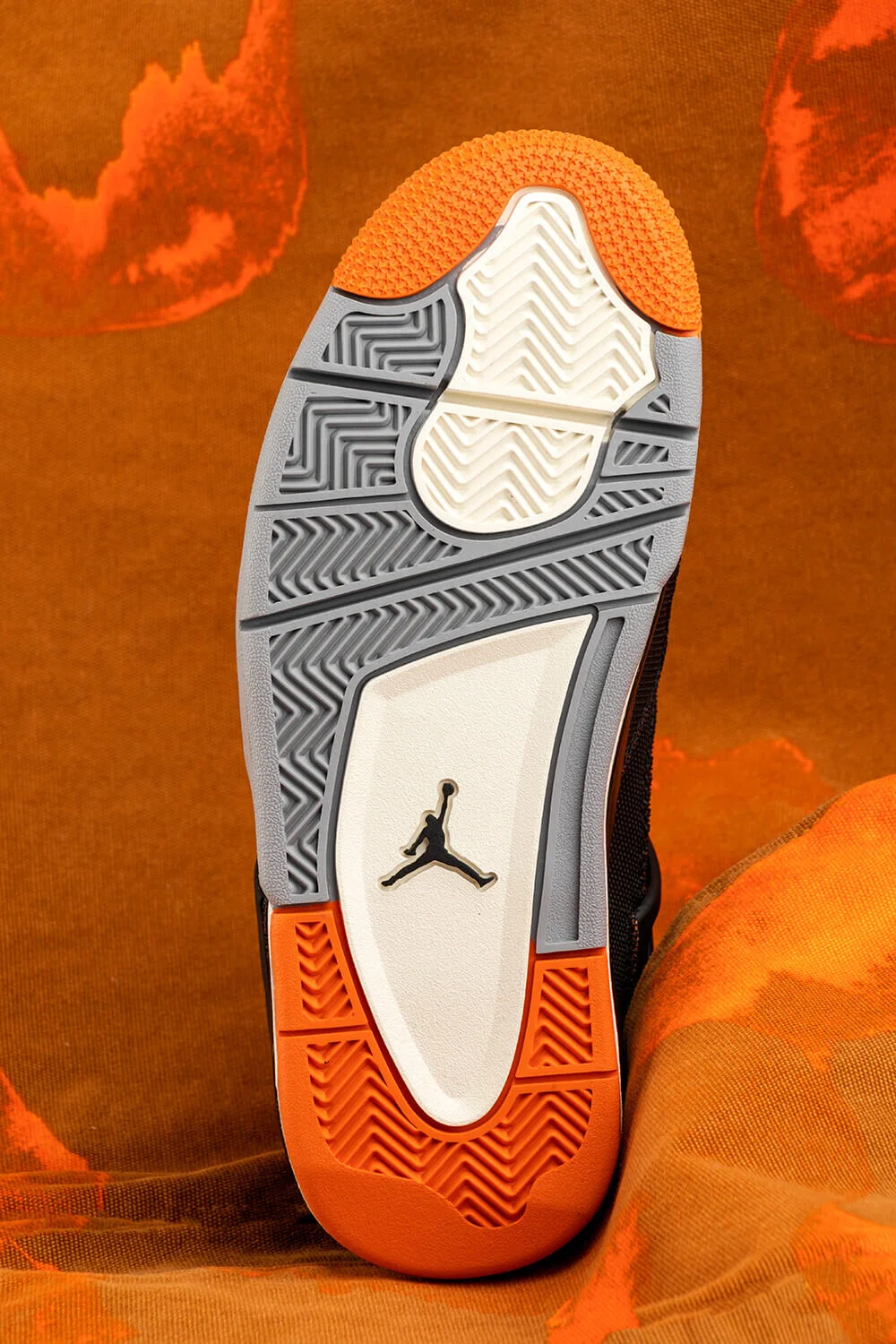 Women Air Jordan 4 Retro SE "Starfish" Release — Foosh