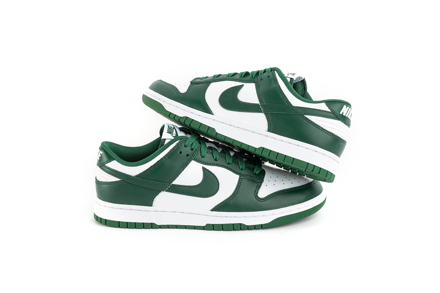Nike Dunk Low "Varsity Green" Release — Foosh