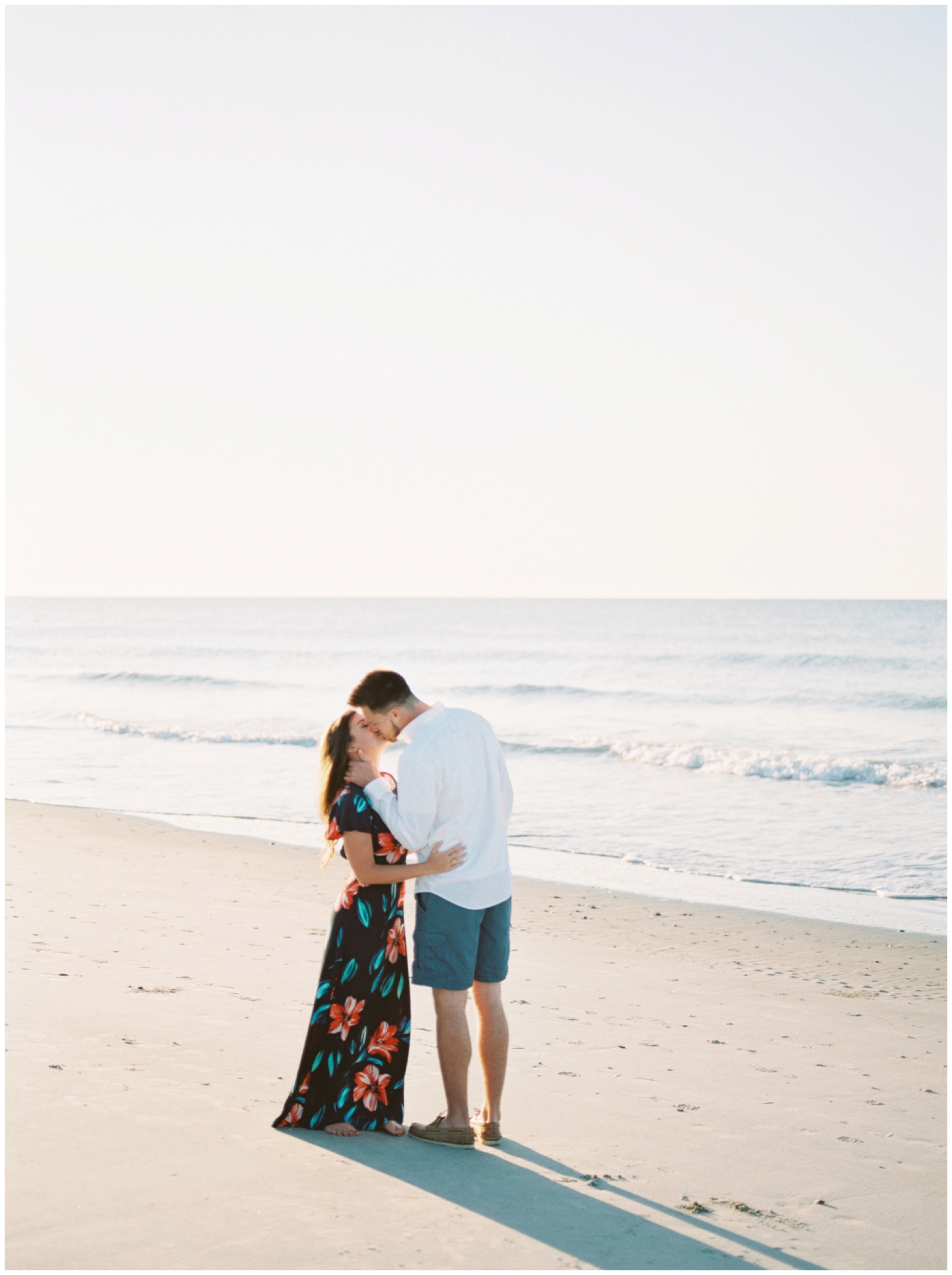 Charleston, South Carolina Engagement Photos. | Juliet Ashley Photography