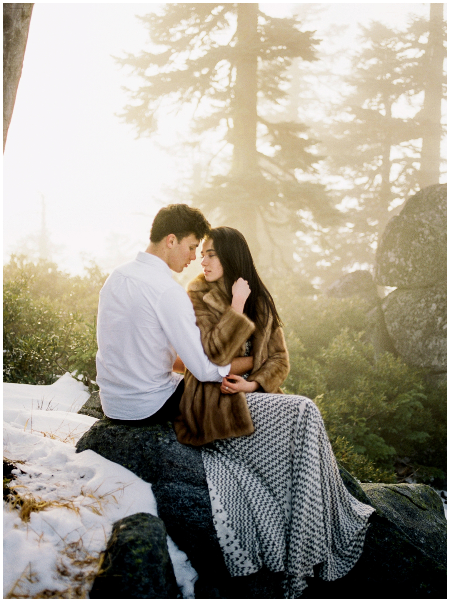 winter engagement session inspiration by juliet ashley photography