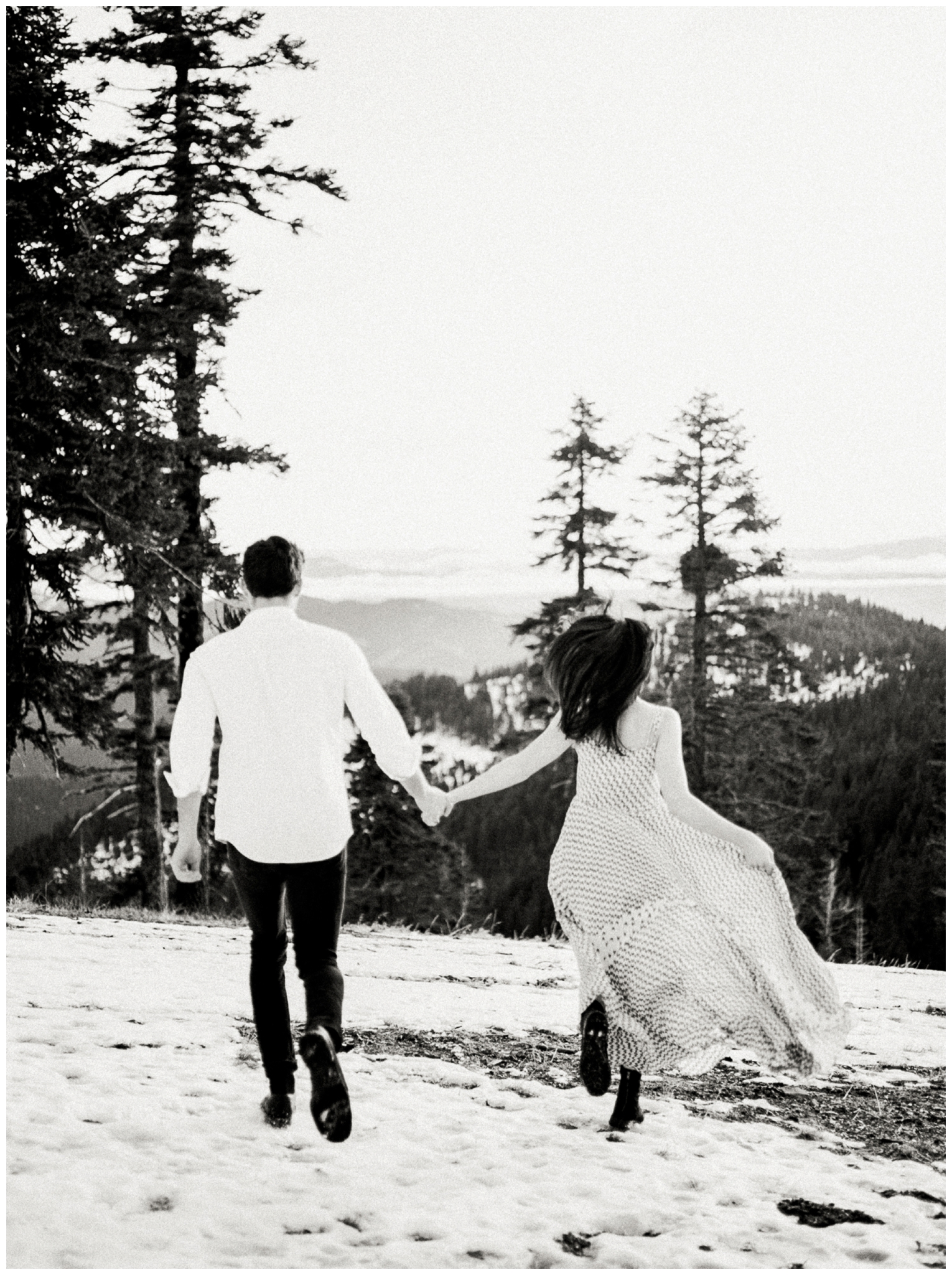 winter engagement session inspiration by juliet ashley photography