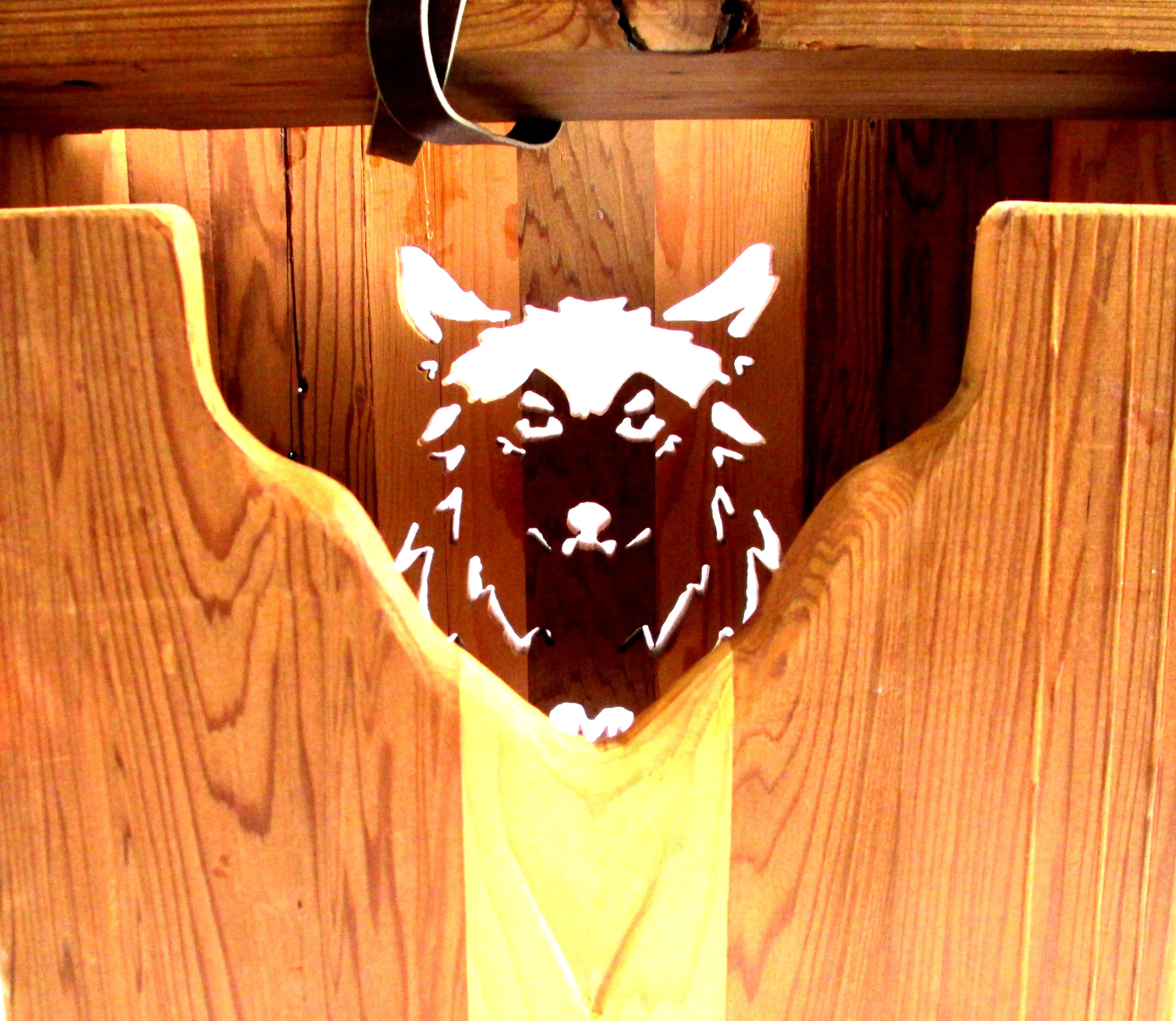 Wearable Wolf Throne Wolf Detail.jpg