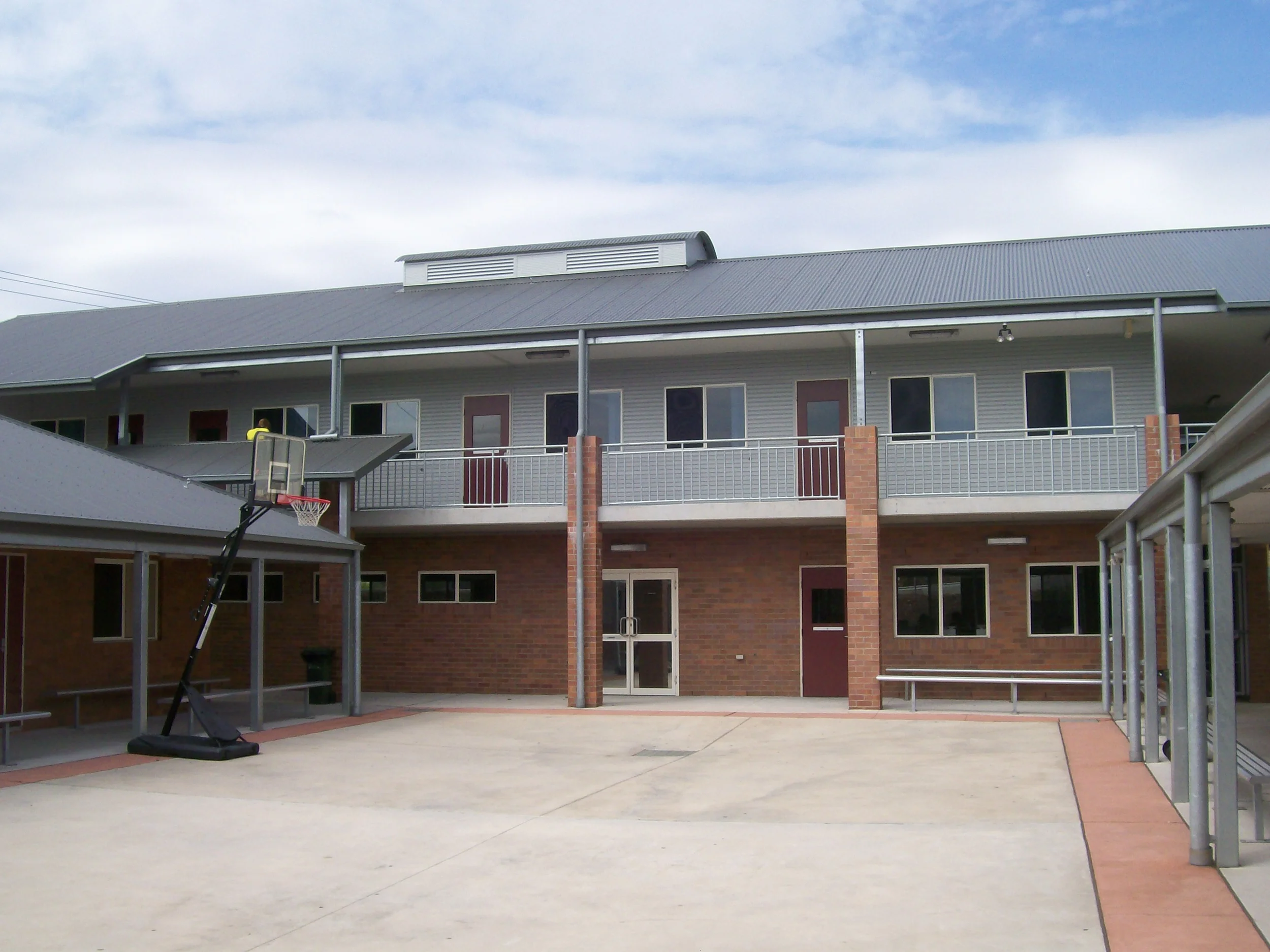 B Block 4 Classrooms 2 computer labs, library, server room.JPG