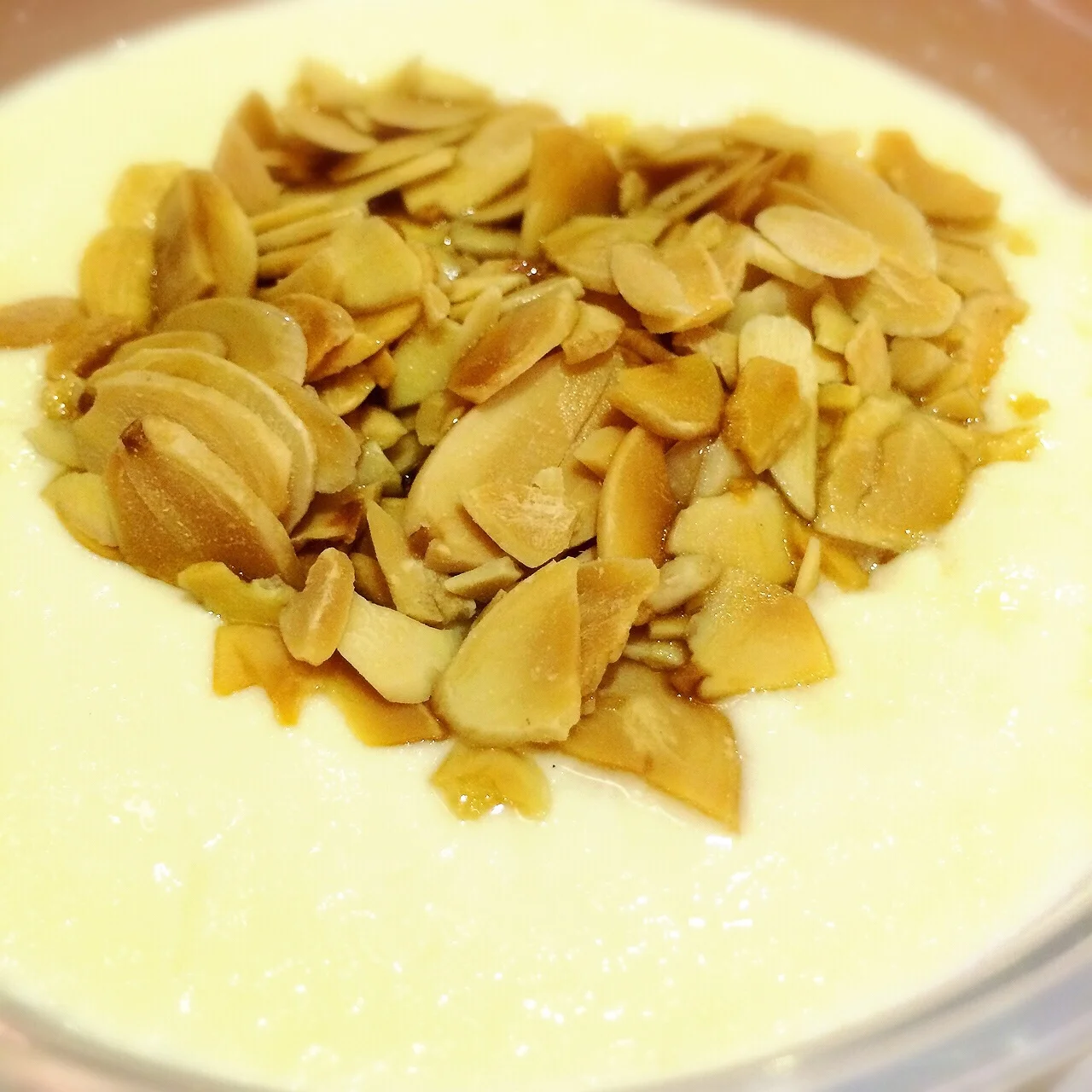 琥珀杏仁双皮奶 Double Boiled Milk with Baked Almonds $5.35
