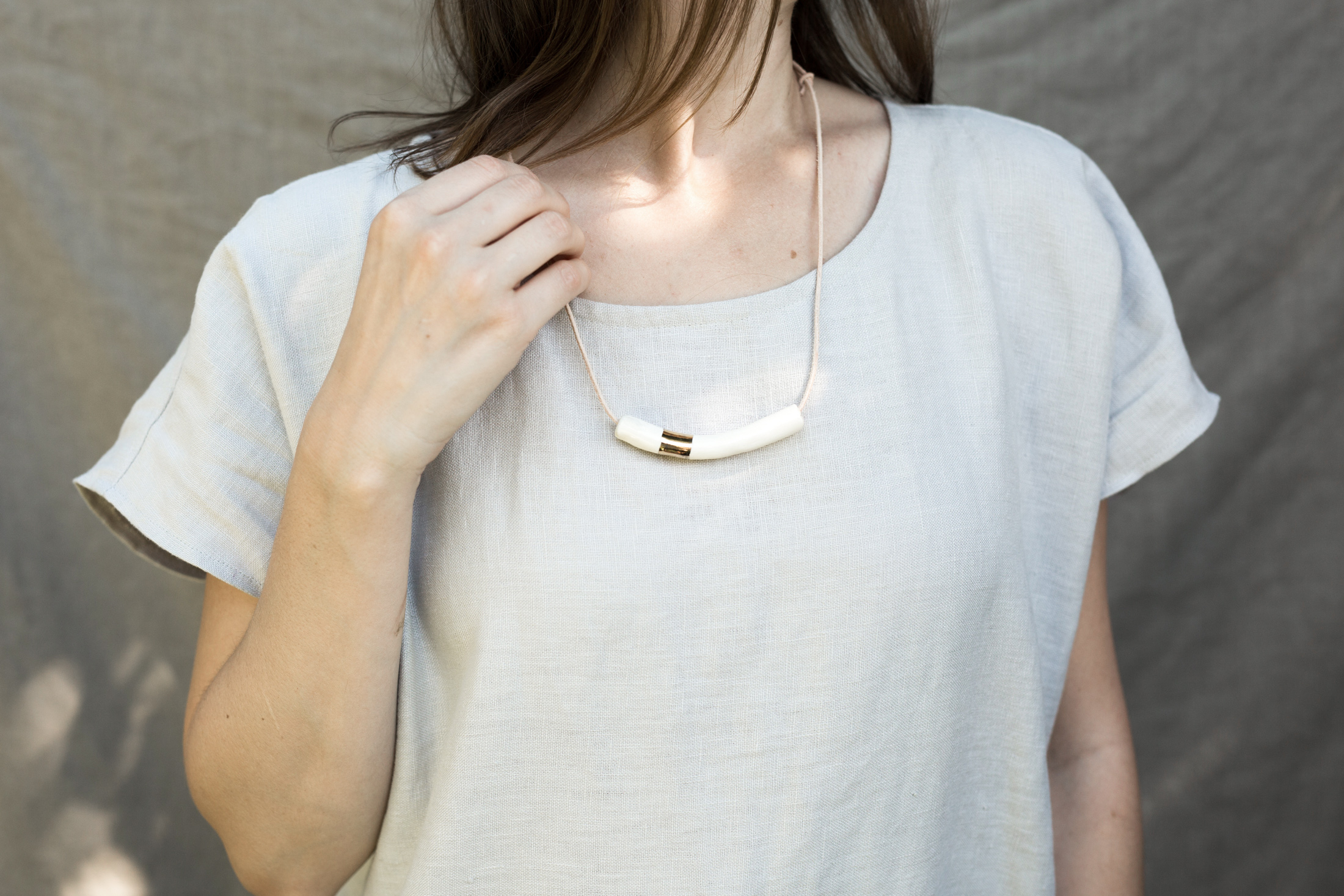 white | gold tube ceramic necklace || korinne vader