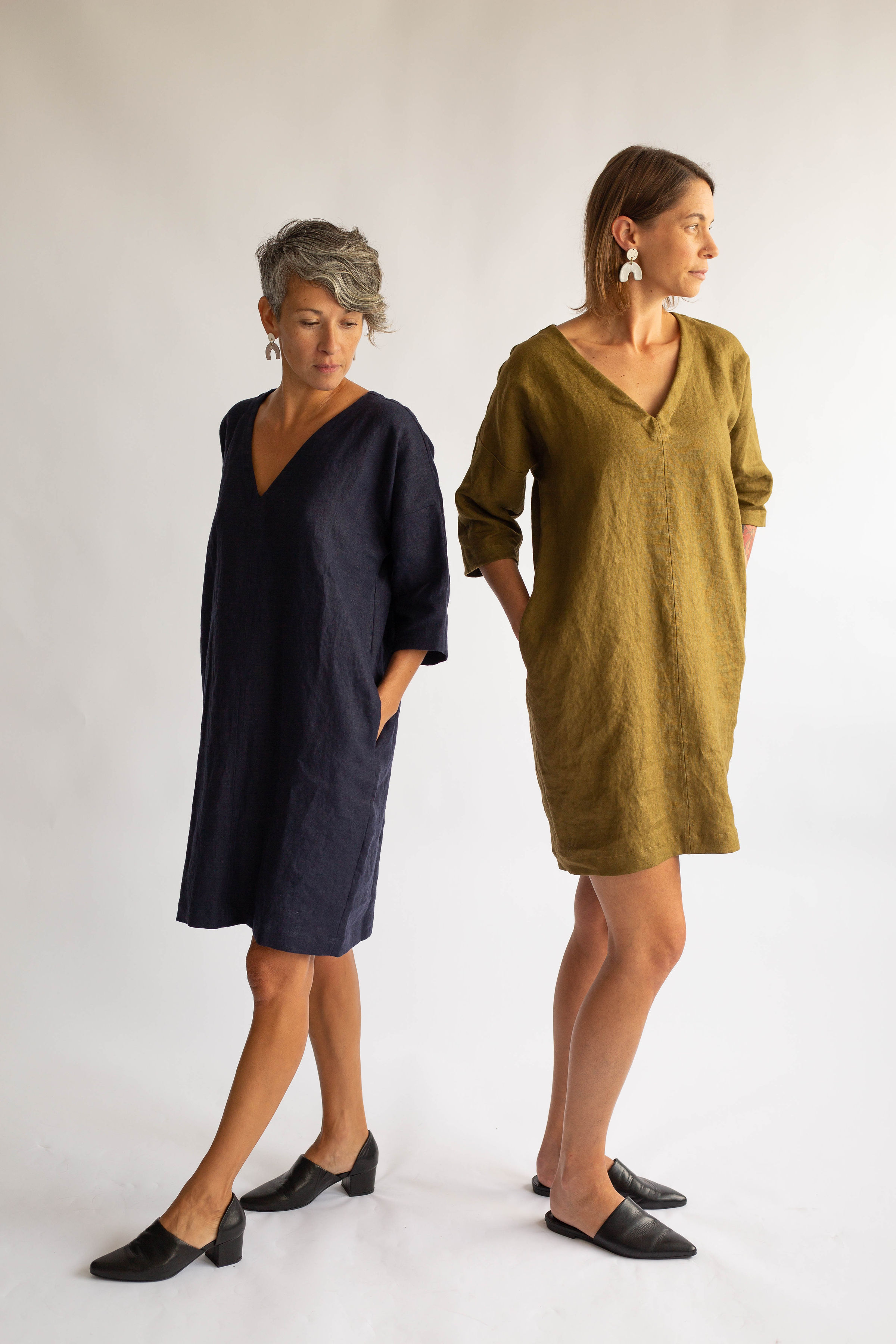 antique bronze v-neck linen dress || korinne vader