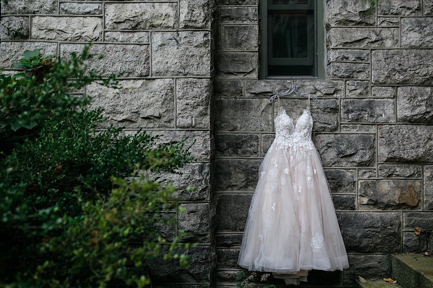 05_Mohonk Mountain House Wedding New Paltz NY Sweet Alice Photography-11_mohonkwedding_mohonkmountainhousewedding_hudsonvalleyphotographer.jpg