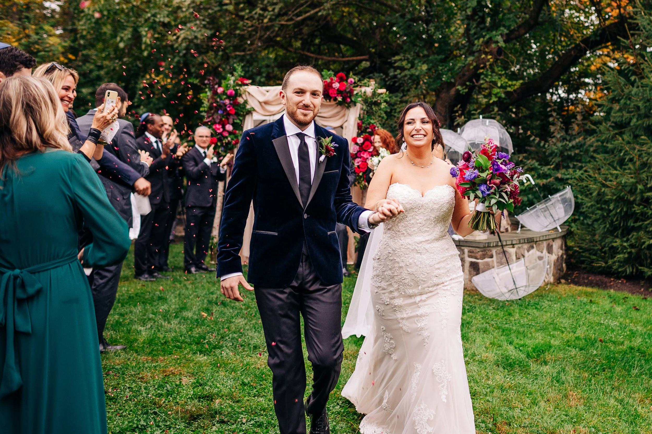 Stagecoach Inn Wedding // Essie + Mikhail