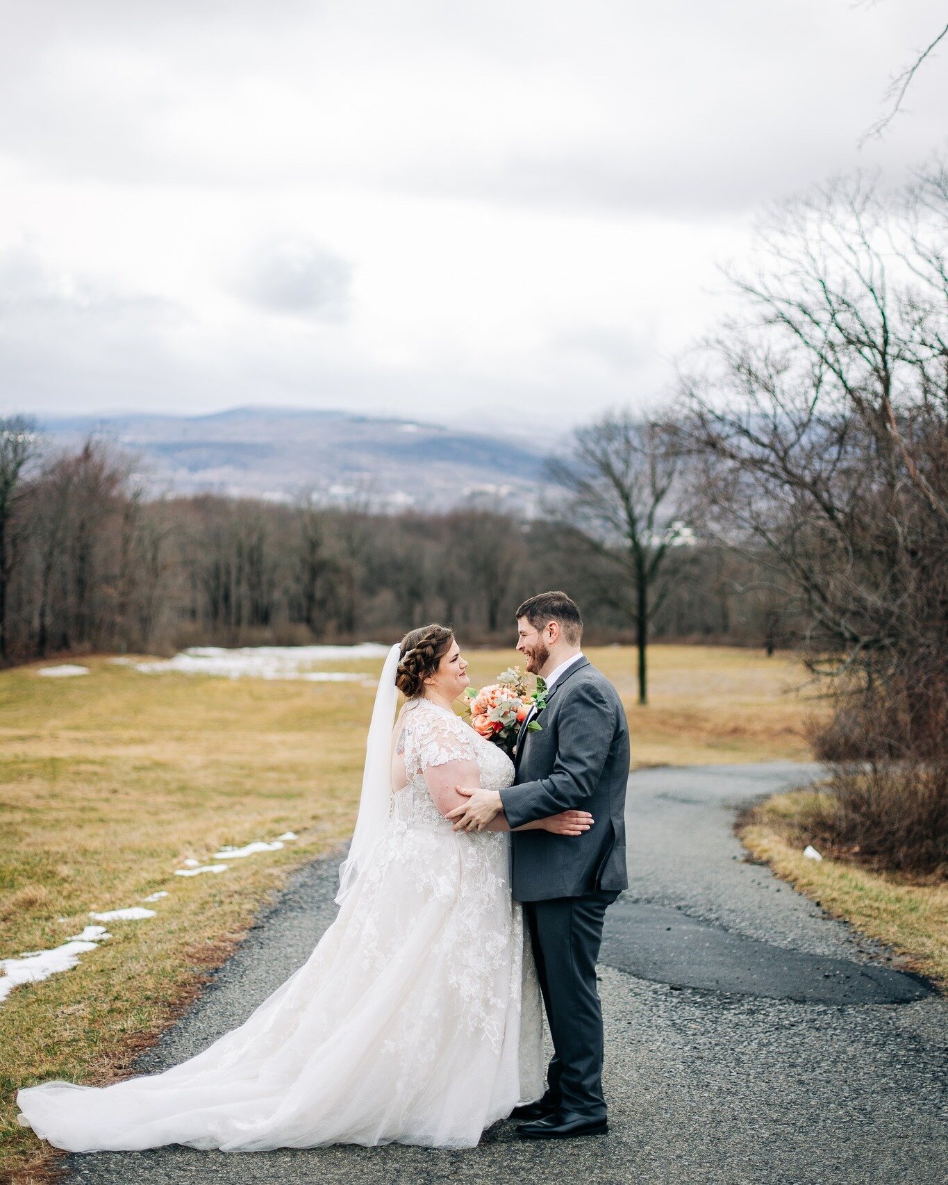 Wishing this most darling of couples a very happy first anniversary!

Happy 1 year, Gina + Aaron!

#sweetalicephotography #thegarrison #thegarrisonweddings #hudsonvalleyweddingphotographer