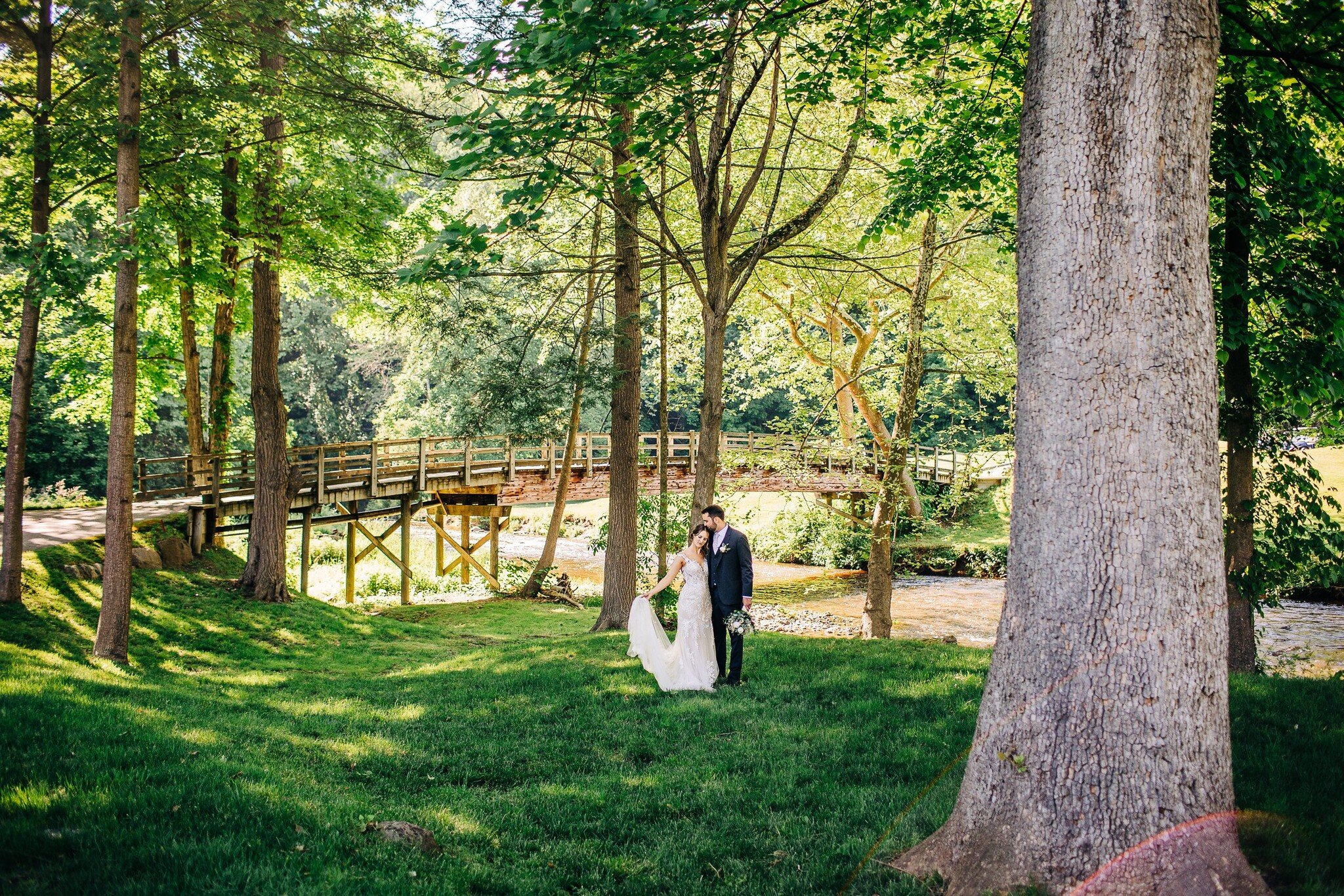 It&rsquo;s no secret that I photograph a lot of weddings at Hollow Brook Golf Club, but it&rsquo;s not often that I get to photograph weddings there back-to-back; however, on this glorious May weekend, I photographed a wedding there on Saturday, and 