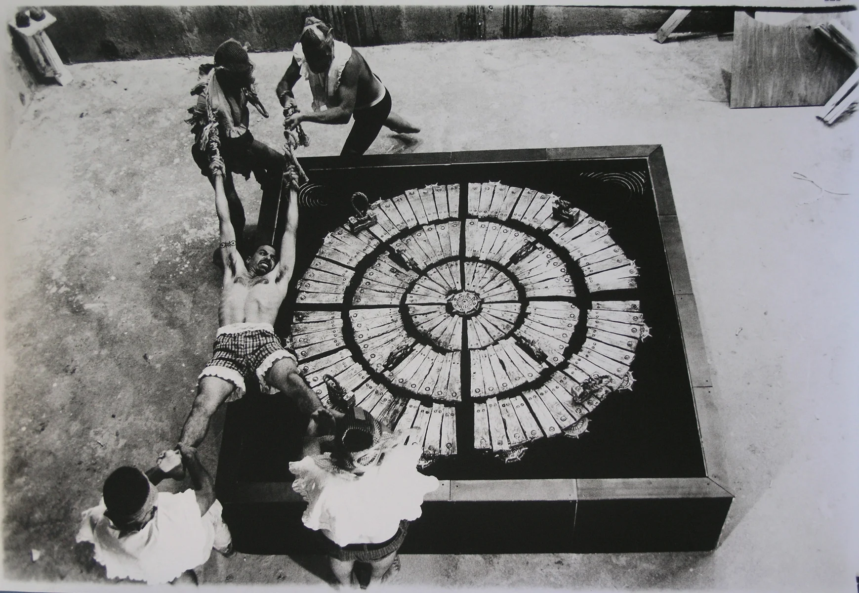  Fig. 6 . Jacob Foran and Tim Roda Collaboration. Silver gelatin print on paper. 30 in x 44 in. 2010