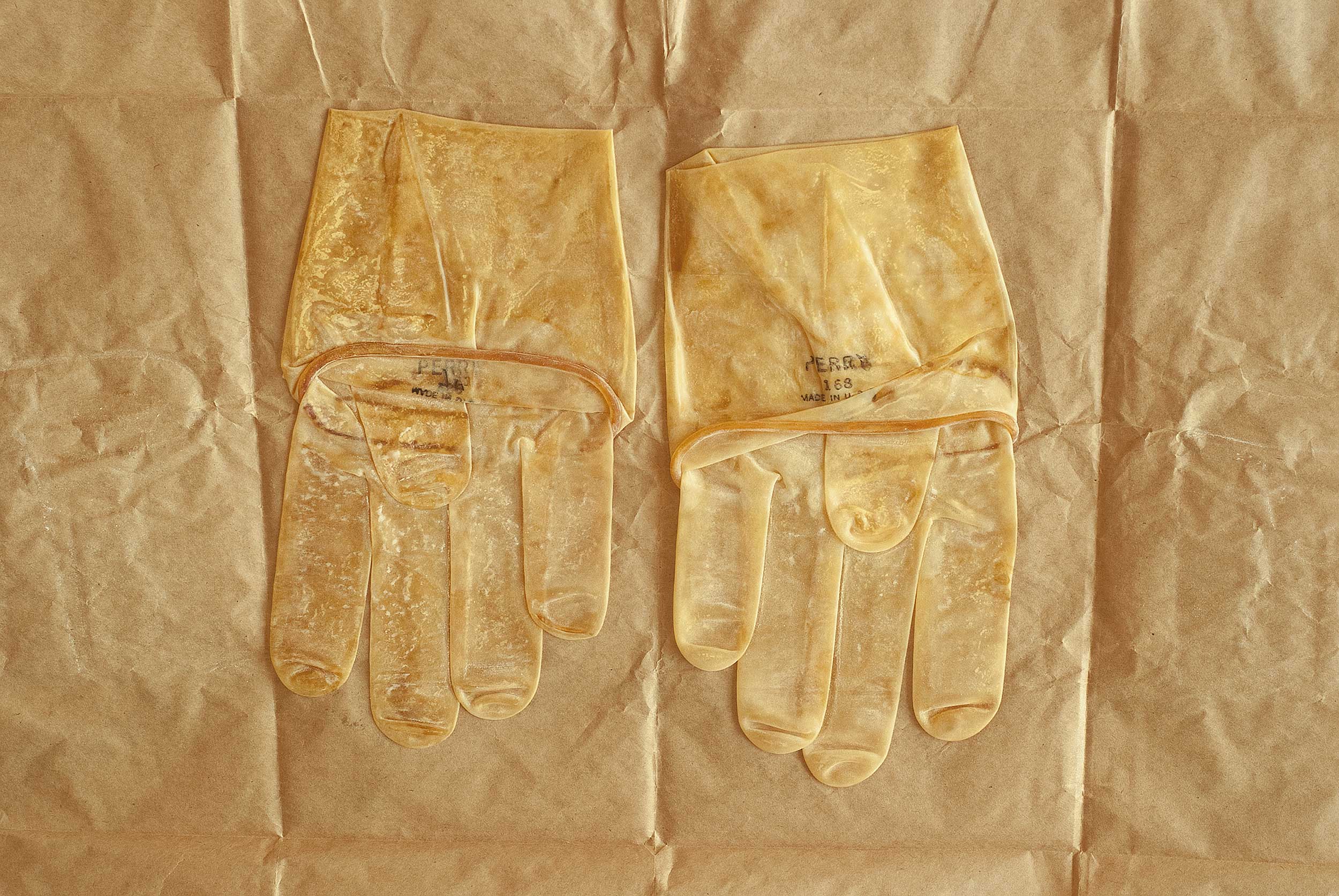 Gloves 