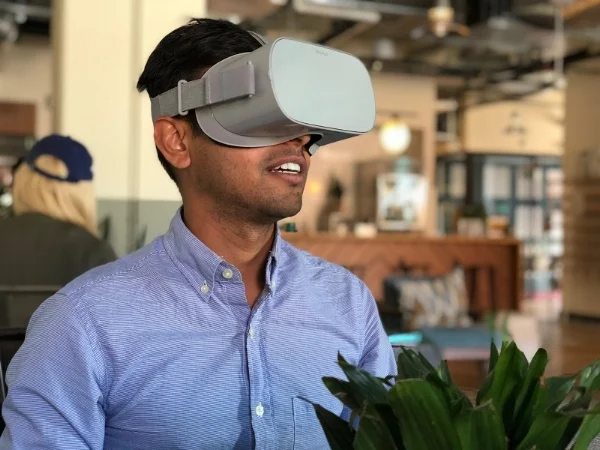 VR.jpg