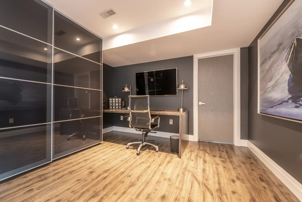 343 Markland Dr10.jpg
