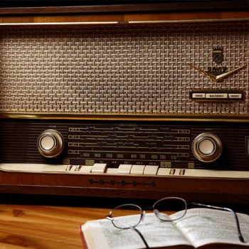 Radiojpg.jpg
