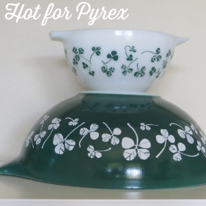 1960 JAJ Clover Leaf - Though it looks like a chip and dip set, the Clover Leaf set was actually a salad set. 
