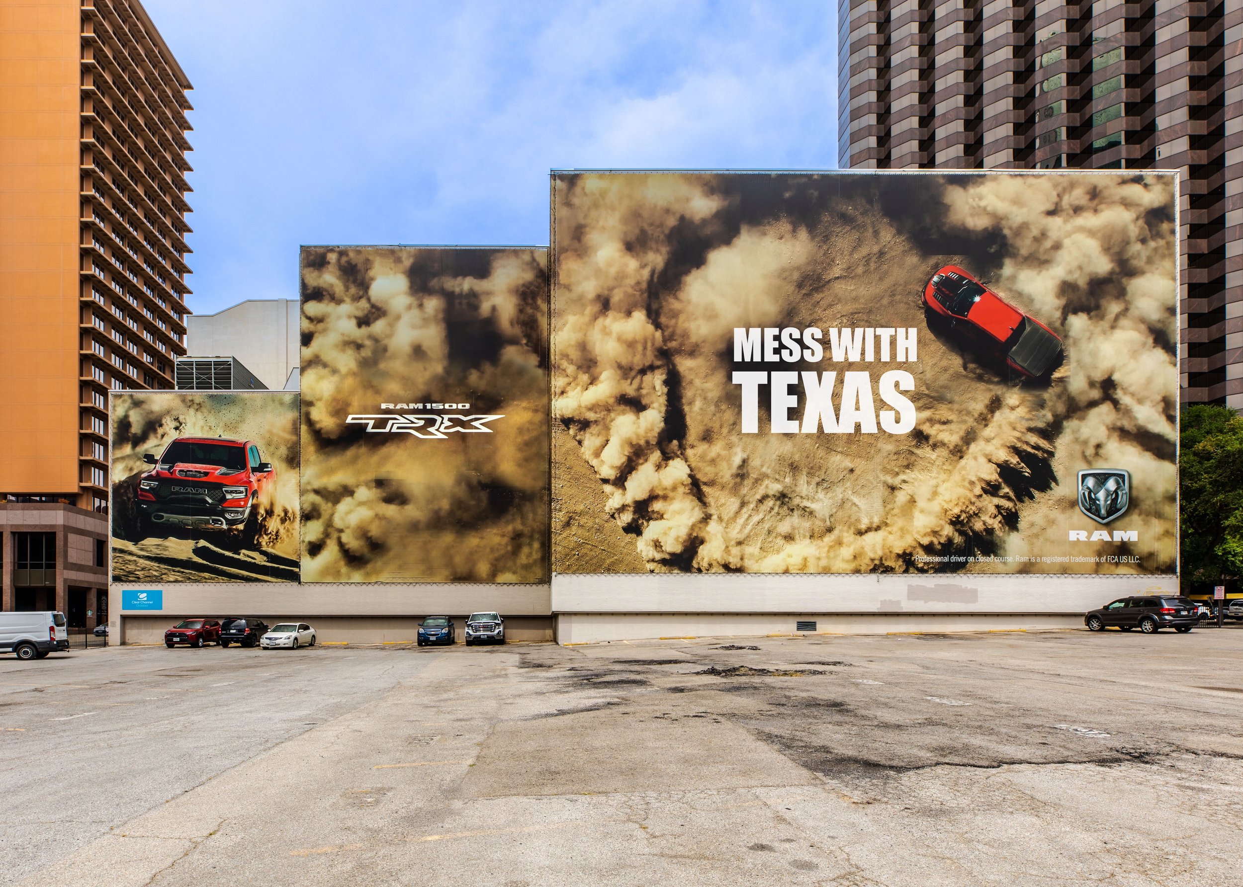 Ram buys wallscapes the size of their bravado. This one’s for Dallas. ______________________________ Team Art: Rob Hollenbeck & Kristen Scialo Copy: Lesly Pyle