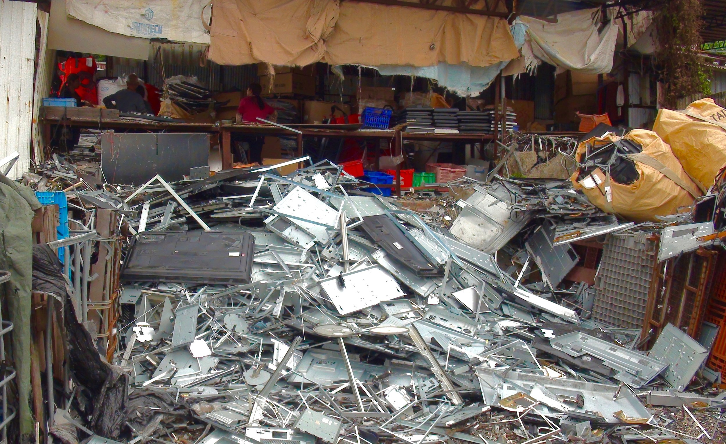 Location in Hong Kong where illegal laborers smashed apart Total Reclaim's LCD monitors with no protection or knowledge of the hazardous mercury exposure from the broken backlights. Copyright BAN. March 2016.