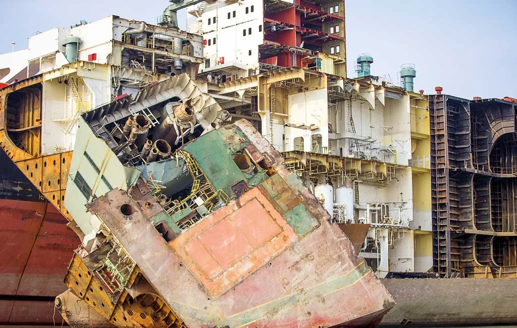 Waste management dysfunctional at most shipbreaking yards