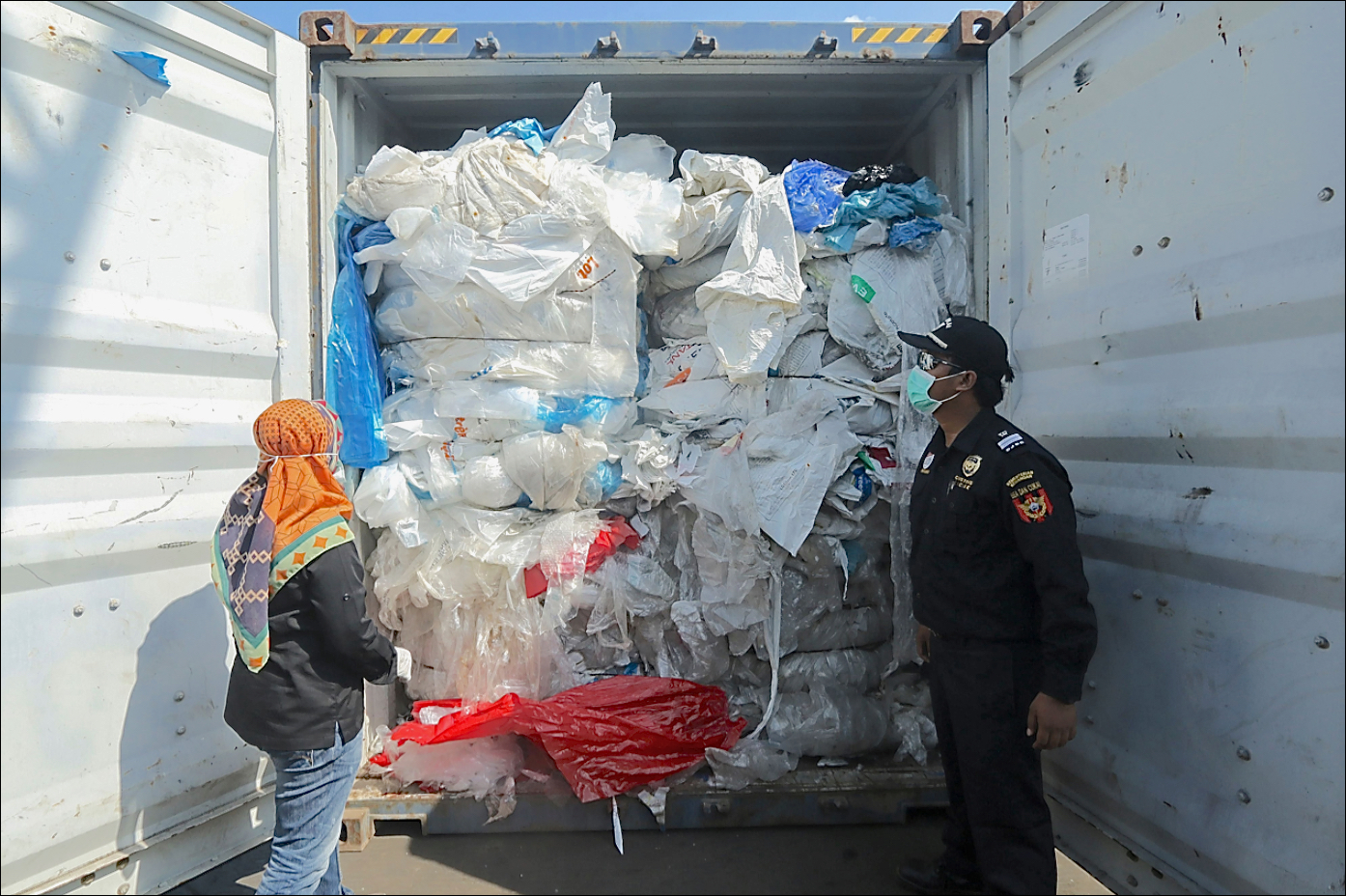 Activists Ask Shipping Lines to Stop Exporting Plastic Waste to Developing Countries