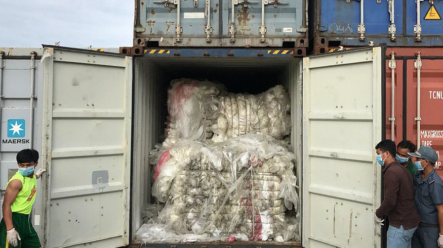Criminal Gangs Are Cashing In On Humanity’s Plastic Crap