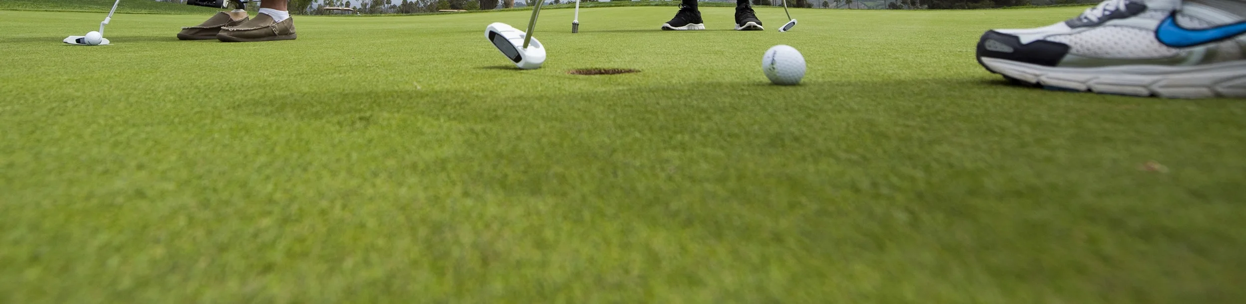 US_Navy_110815-N-DR144-423_Marines_compete_in_the_Operation,_Game_On^_Golf_Classic_at_the_Morgan_Run_Resort_and_Club.jpg