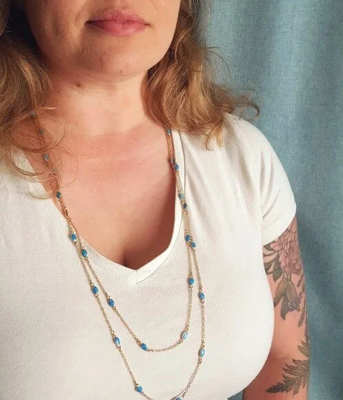 Long Blue Opal Oval Neckalcemodel (2).jpg