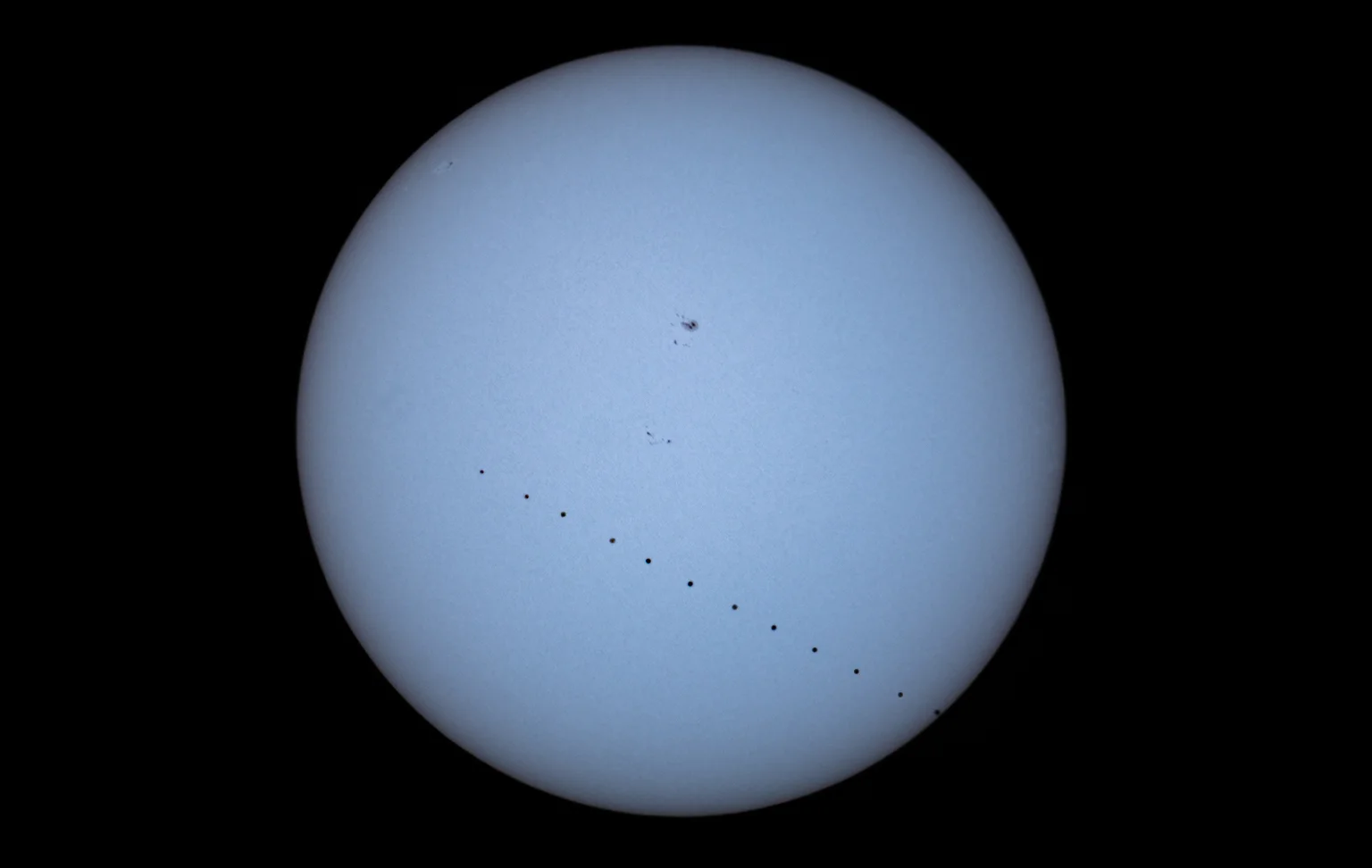 2015_5_9 Mercury Transit Stack.jpg