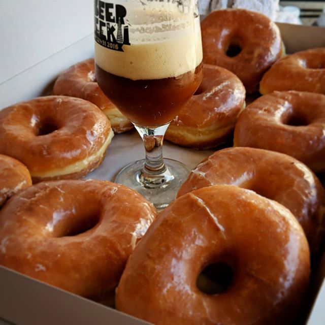 Serving up some Roasted Banana + Donut Bread Pudding Weizenbock tonight. Come get some at @workshopsf from 7-10. There's a donut in every glass! ™️