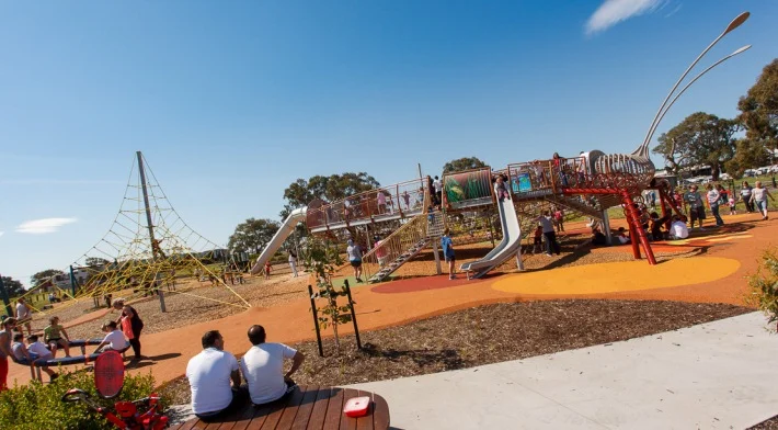 Highlands_communityfeatures_playground.jpg