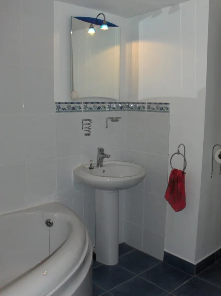 Bath/Shower/toilet