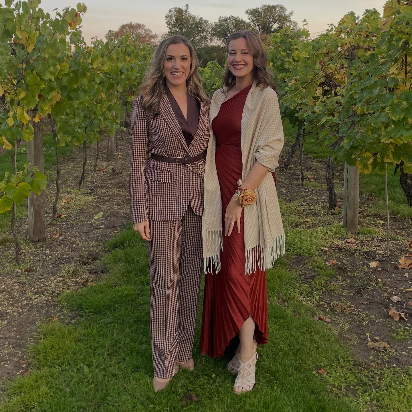 The most gorgeous day for the most gorgeous couple! Congrats @ceyorke and @natashaagnew 🧡💛