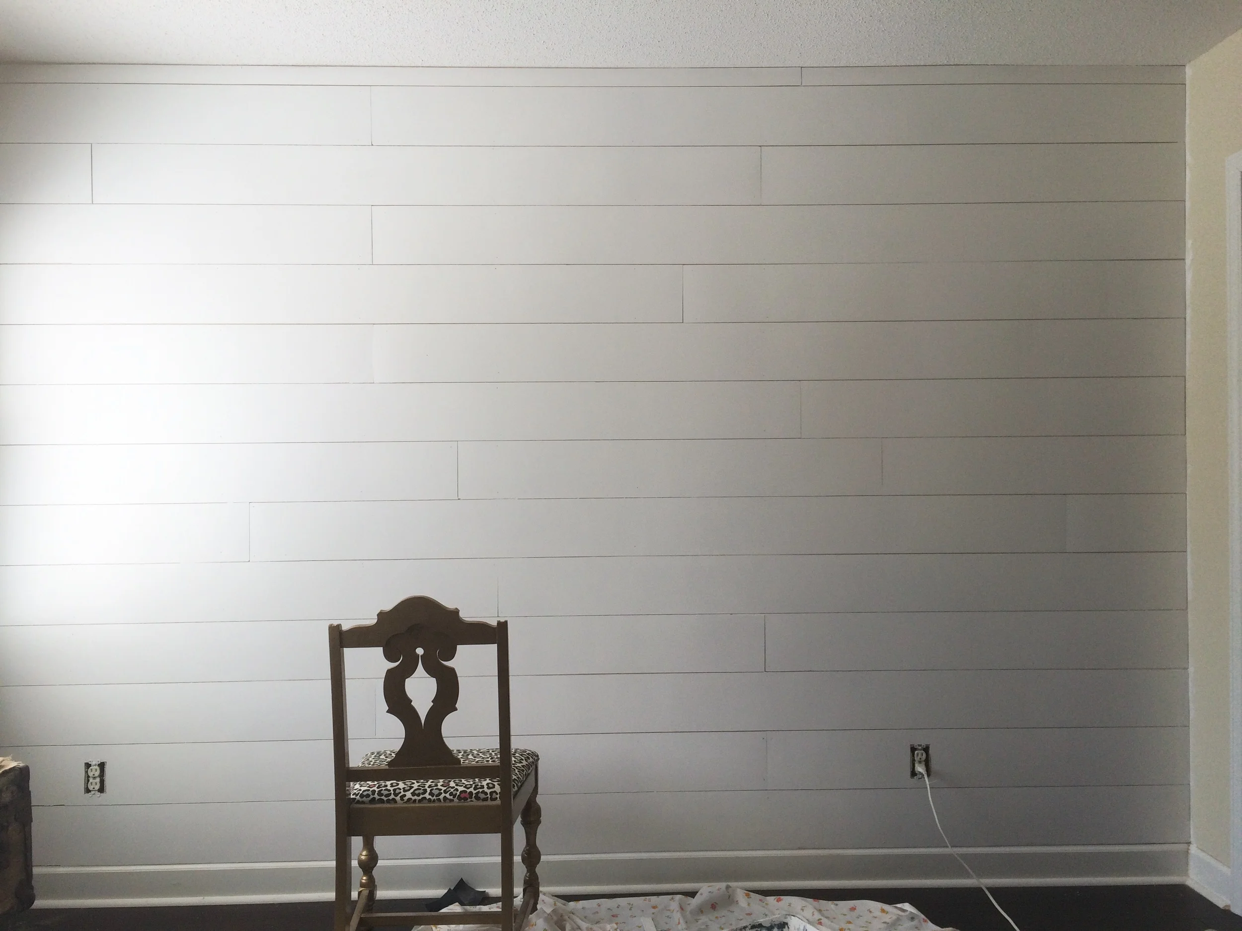 Faux Shiplap Walls | DIY faux shiplap accent wall – LJNN