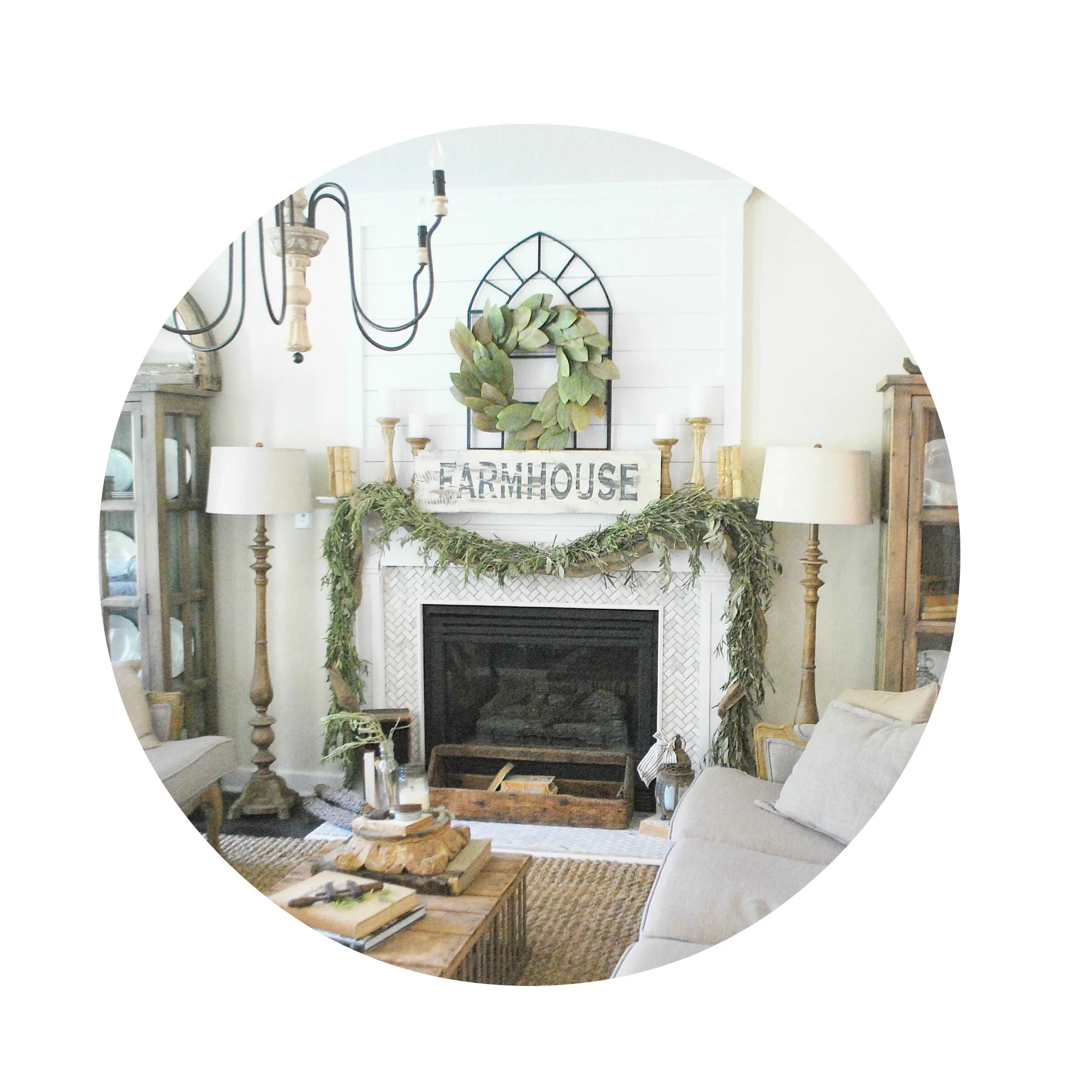 Farmhouse_Livingroom_PlumPrettyDecorandDesign.jpg