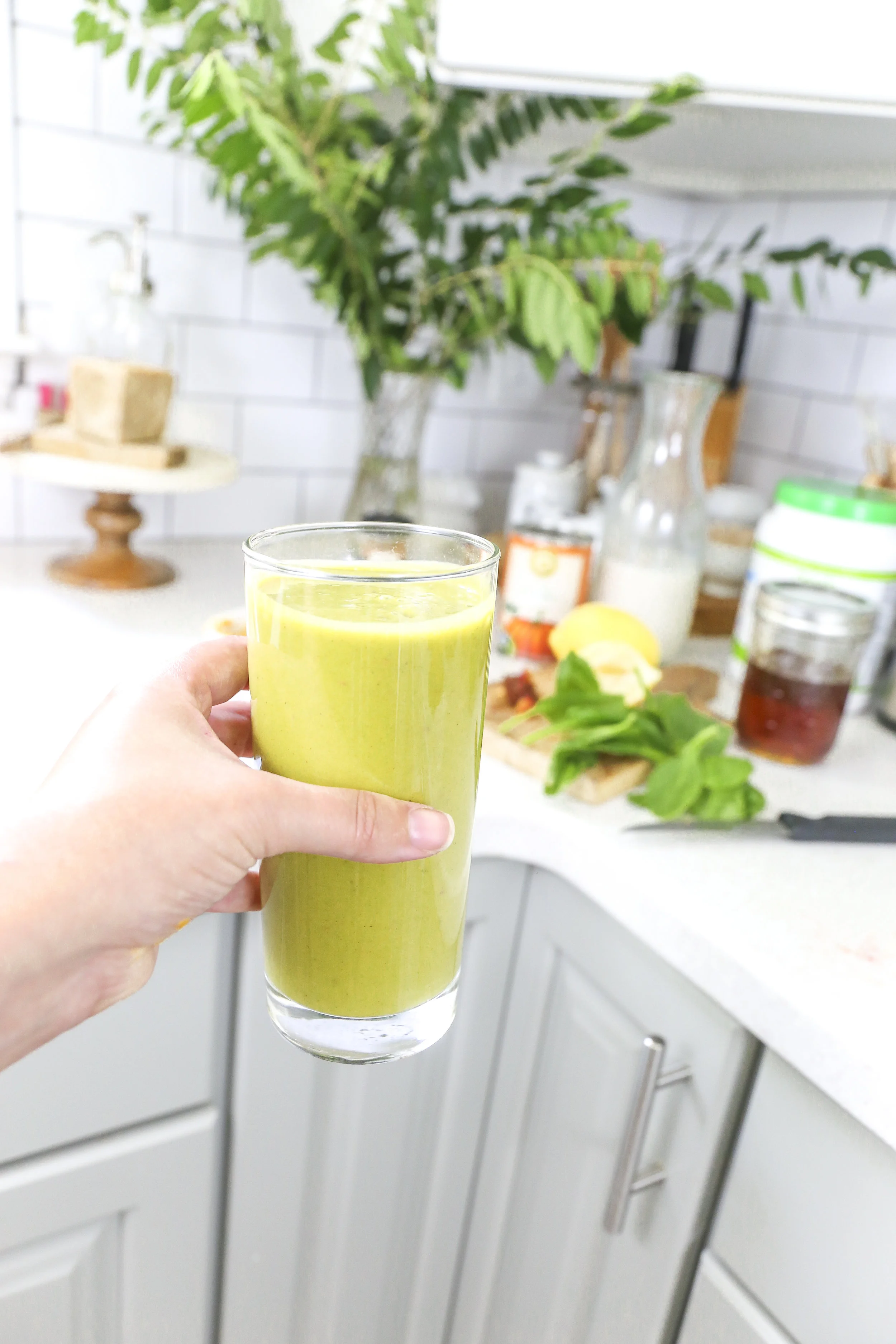 Pumpkin_Spice_Smoothie_Healthy_Green_Peach.jpg