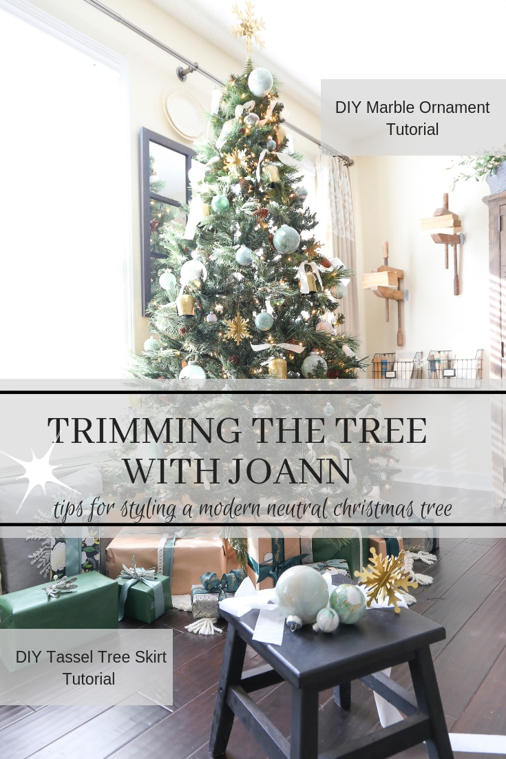 Gina's Christmas tree and her top Christmas tree styling tips