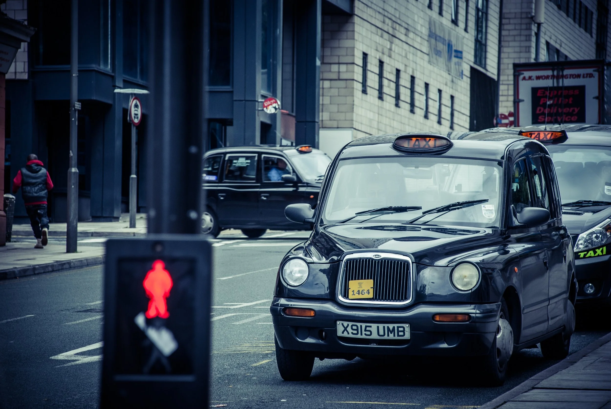 jj-ying-215292 taxi black cab.jpg