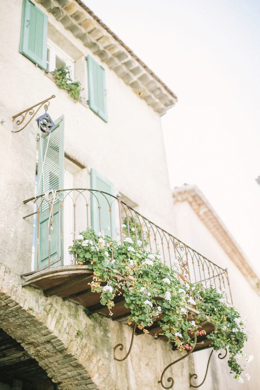 saya-photography-wedding-french-riviera-rustic-antibes-la-bastide-du-roy-63.jpg