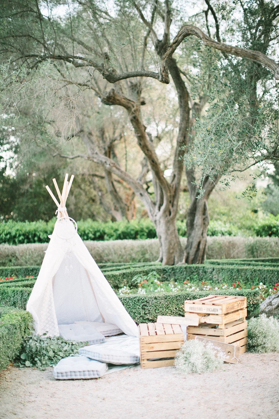 saya-photography-wedding-french-riviera-rustic-antibes-la-bastide-du-roy-117.jpg
