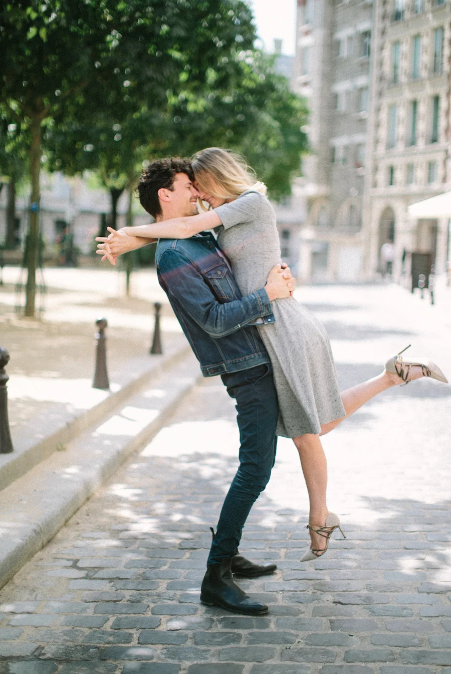 saya-photography-pre-wedding-couple-engagement-paris-ile-saint-louis-45.jpg
