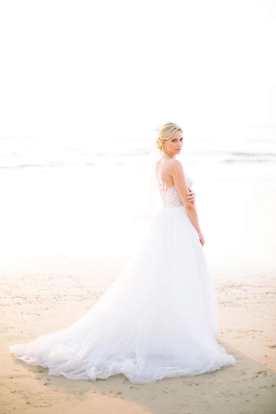 saya-photography-blush-wedding-romantic-sophisticated-beach-villa-satis-phuket-144.jpg