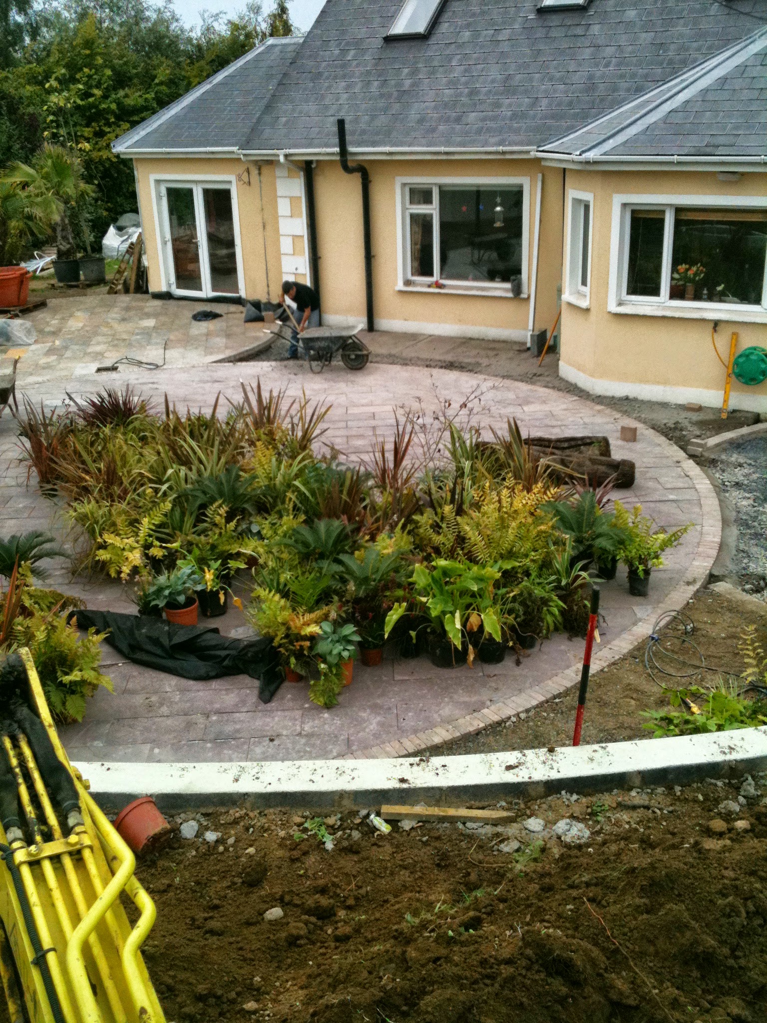 house and garden.JPG